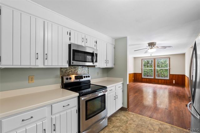 8101 Balsamwood Lane, Clay, NY 13090