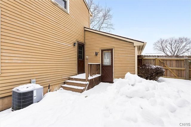 8101 Balsamwood Lane, Clay, NY 13090