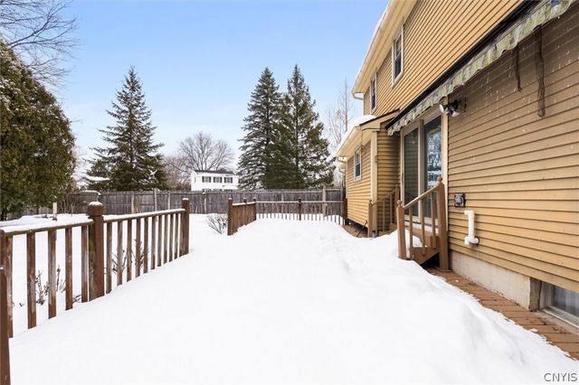 8101 Balsamwood Lane, Clay, NY 13090