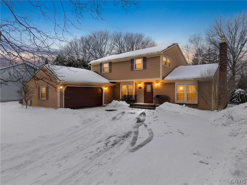 8101 Balsamwood Lane, Clay, NY 13090