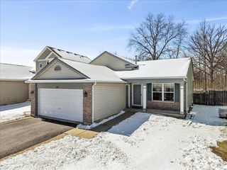 202 Centennial Drive, Hainesville, IL 60073
