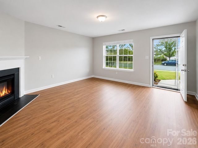 220 Hunslet Circle, Charlotte, NC 28206