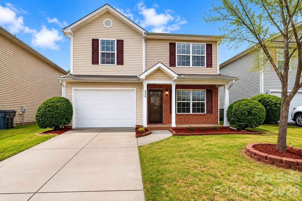 220 Hunslet Circle, Charlotte, NC 28206