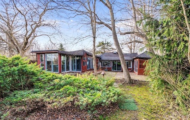 3343 Lake Road, North Kingsville, OH 44030