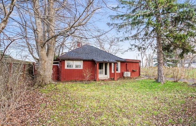 3343 Lake Road, North Kingsville, OH 44030