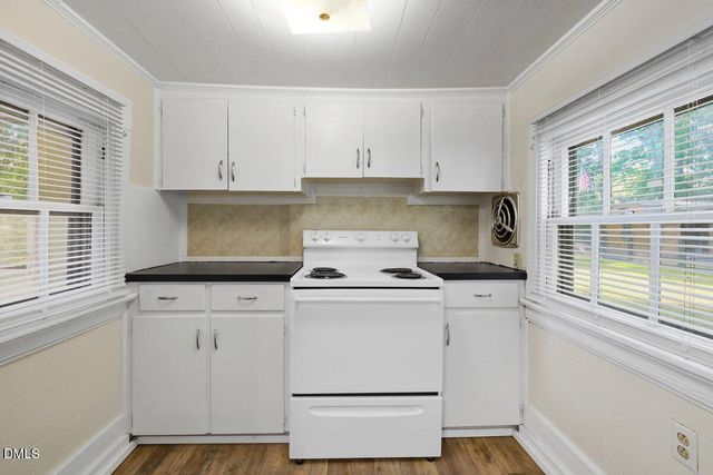 501 N Raiford Street, Selma, NC 27576