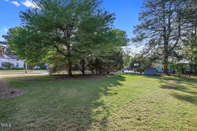 501 N Raiford Street, Selma, NC 27576