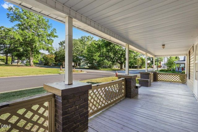 501 N Raiford Street, Selma, NC 27576