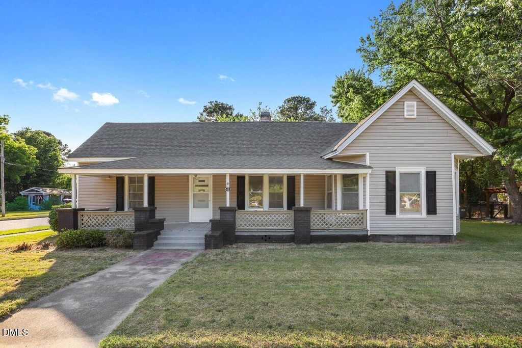 501 N Raiford Street, Selma, NC 27576