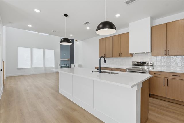 4310 Copeland Street, Dallas, TX 75210