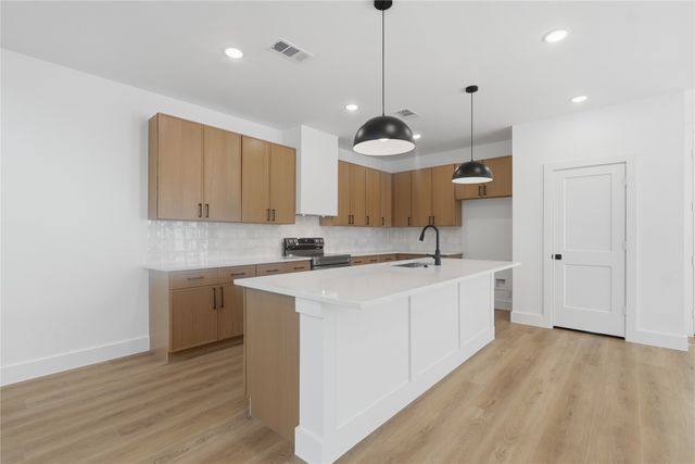 4310 Copeland Street, Dallas, TX 75210