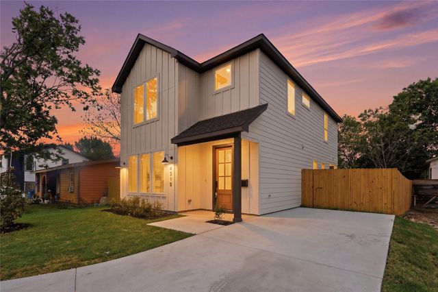 4310 Copeland Street, Dallas, TX 75210