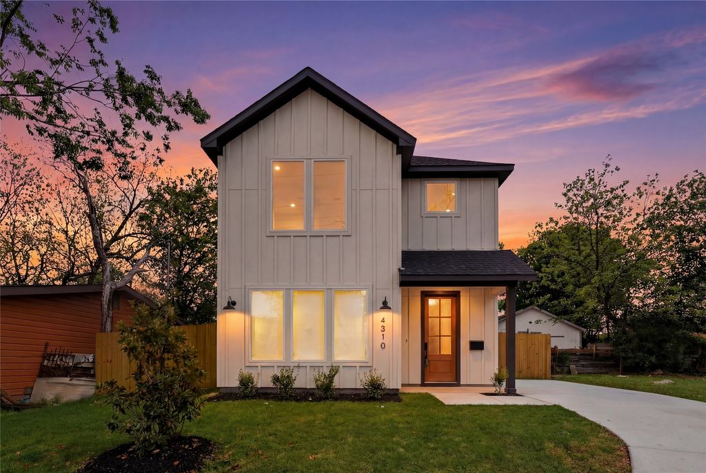 4310 Copeland Street, Dallas, TX 75210