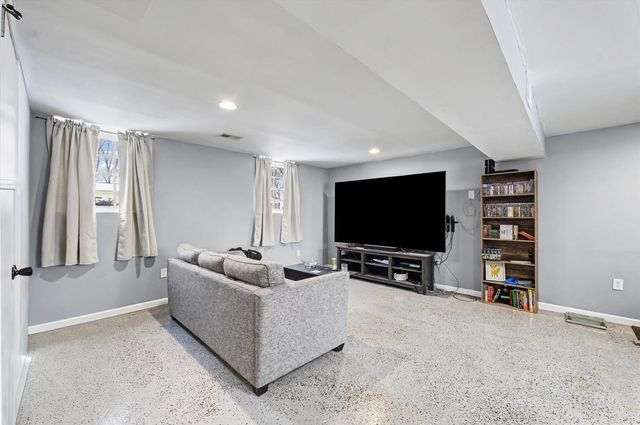 414 S Dodson Drive, Urbana, IL 61802