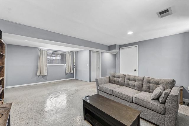 414 S Dodson Drive, Urbana, IL 61802