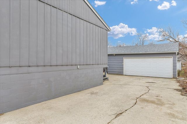 414 S Dodson Drive, Urbana, IL 61802