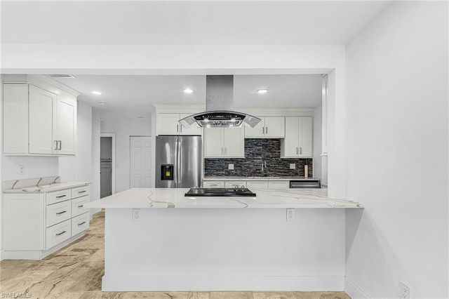 209 Kingston DR, Fort Myers, FL 33905
