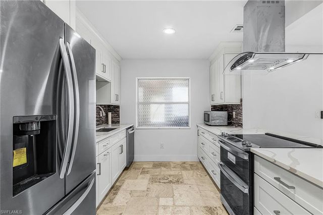 209 Kingston DR, Fort Myers, FL 33905