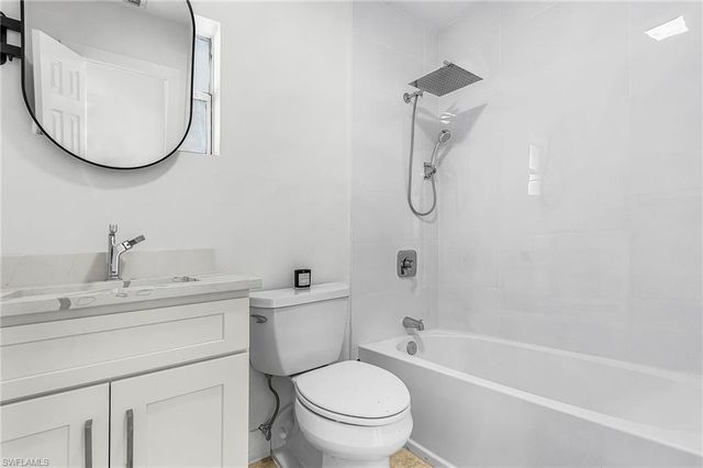 209 Kingston DR, Fort Myers, FL 33905