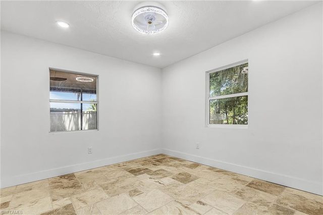 209 Kingston DR, Fort Myers, FL 33905