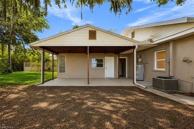 209 Kingston DR, Fort Myers, FL 33905