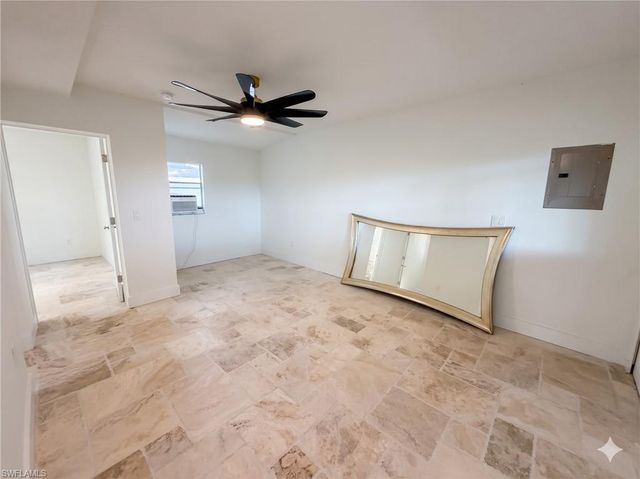 209 Kingston DR, Fort Myers, FL 33905