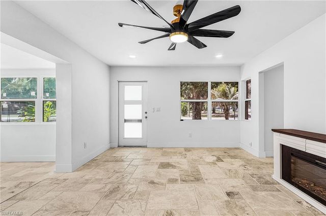 209 Kingston DR, Fort Myers, FL 33905