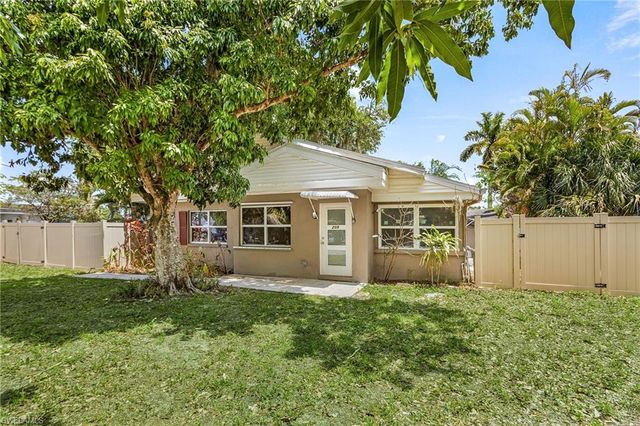 209 Kingston DR, Fort Myers, FL 33905
