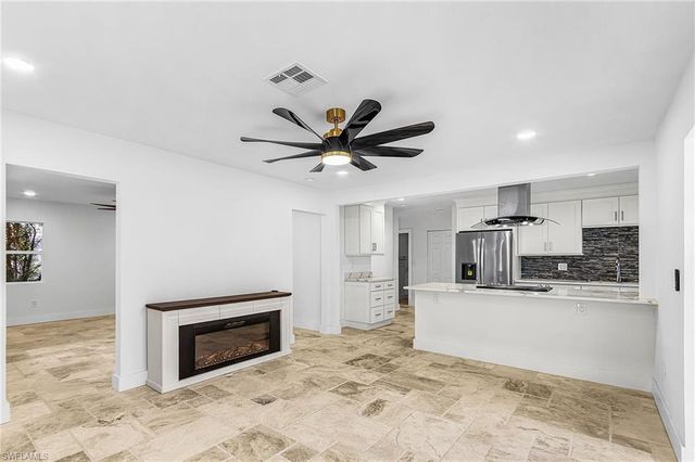 209 Kingston DR, Fort Myers, FL 33905