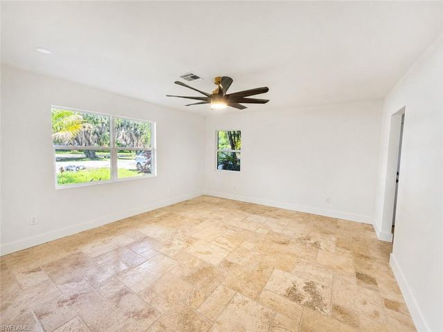 209 Kingston DR, Fort Myers, FL 33905
