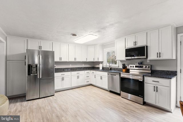 641 HOLLY VISTA DR, Colonial Beach, VA 22443