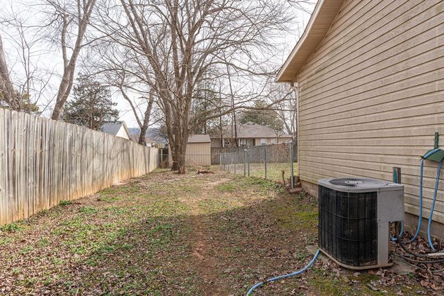 2842 Colton Cove, Fayetteville, AR 72701