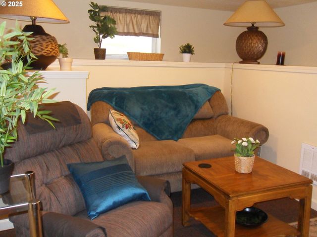 428 N ALBERTA St, Portland, OR 97217