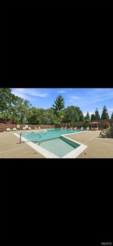 13473 Coliseum Drive, Chesterfield, MO 63017