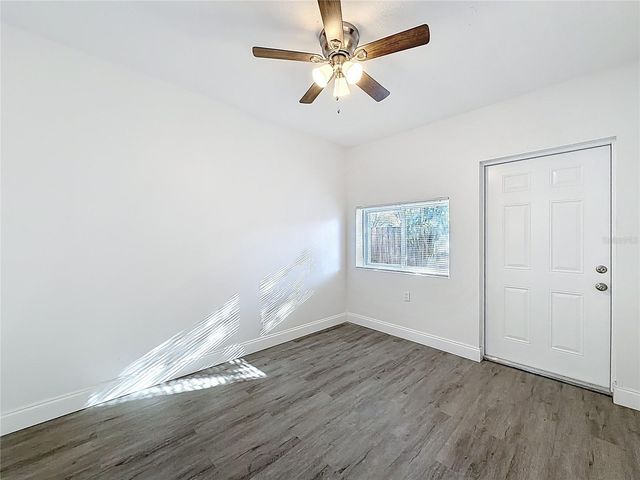 819 HELMSMAN WAY, Palm Harbor, FL 34685