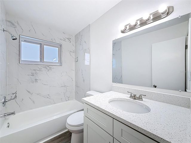 819 HELMSMAN WAY, Palm Harbor, FL 34685