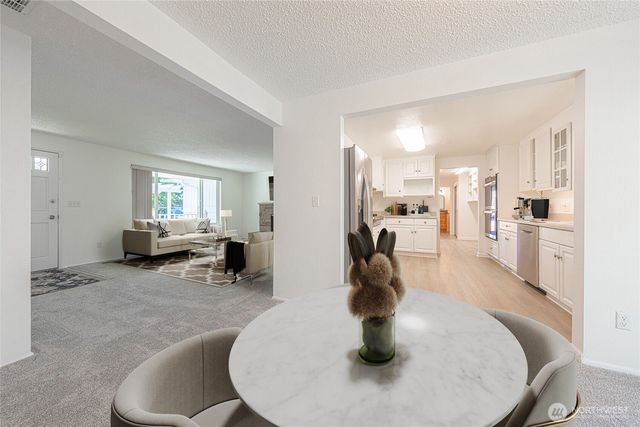 2011 E 70th Street, Tacoma, WA 98404