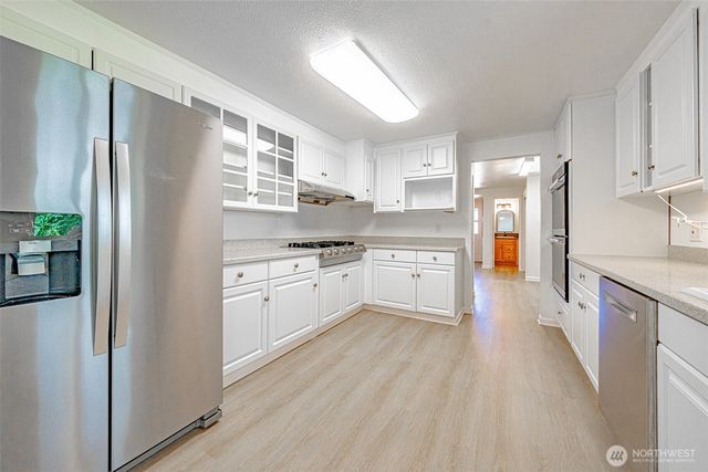2011 E 70th Street, Tacoma, WA 98404