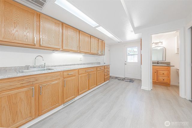 2011 E 70th Street, Tacoma, WA 98404