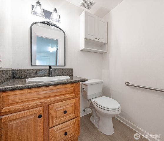 2011 E 70th Street, Tacoma, WA 98404