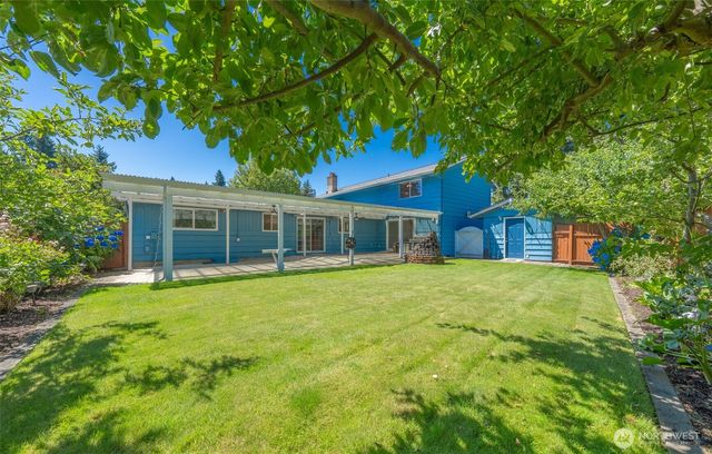 2011 E 70th Street, Tacoma, WA 98404
