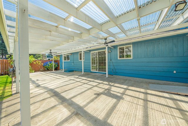 2011 E 70th Street, Tacoma, WA 98404