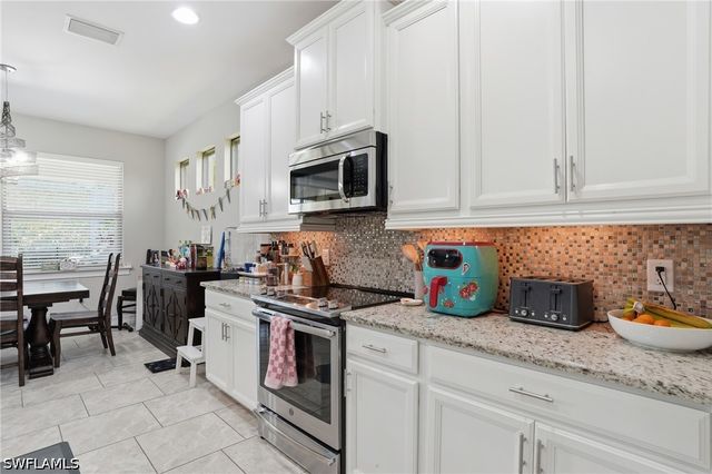 16329 Aberdeen WAY, Naples, FL 34110