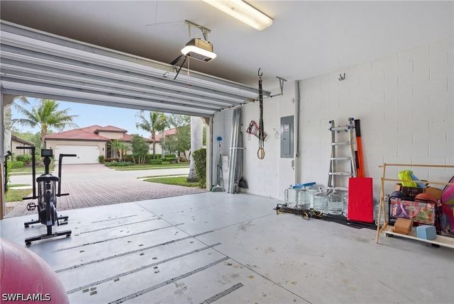 16329 Aberdeen WAY, Naples, FL 34110