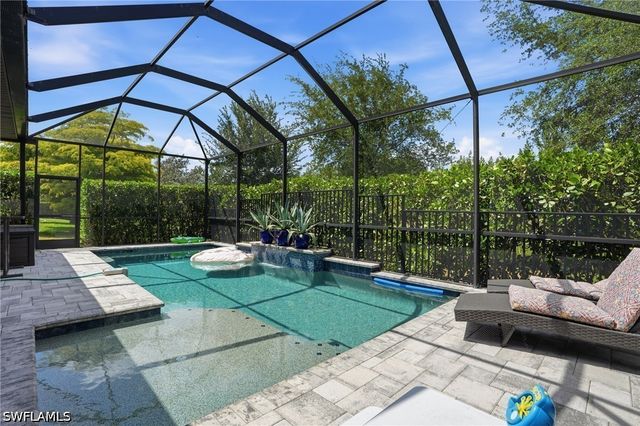 16329 Aberdeen WAY, Naples, FL 34110