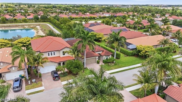 16329 Aberdeen WAY, Naples, FL 34110