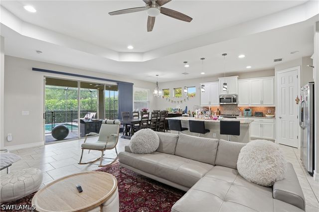 16329 Aberdeen WAY, Naples, FL 34110