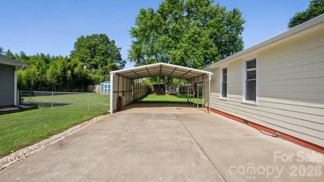 109 Globe Street, Mount Holly, NC 28120
