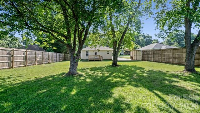 109 Globe Street, Mount Holly, NC 28120