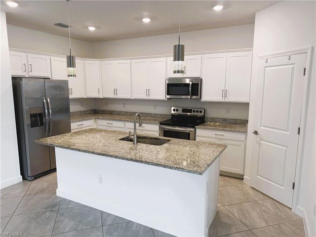13856 Pine Lodge LN, Fort Myers, FL 33913